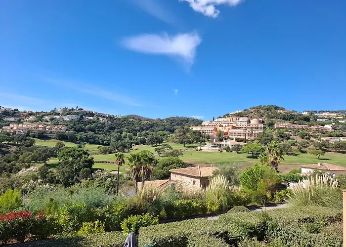 Petit Mas Classe 3 Etoiles, Vue Golf Et Proche Feriehus Sainte-Maxime